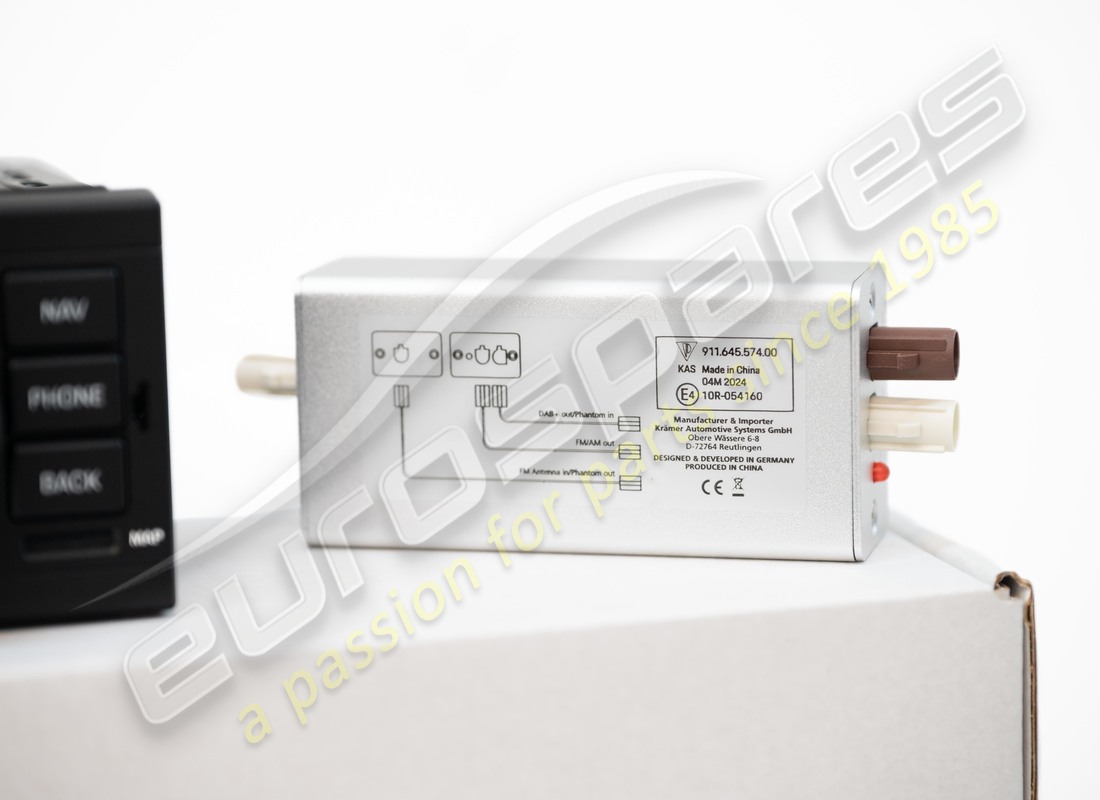 NEW PORSCHE PORSCHE CLASSIC COMMUNICATION MANAGEMENT / PCCM. PART NUMBER 91164559000 (7) new porsche porsche classic communication management / pccm. part number 91164559000 (7)