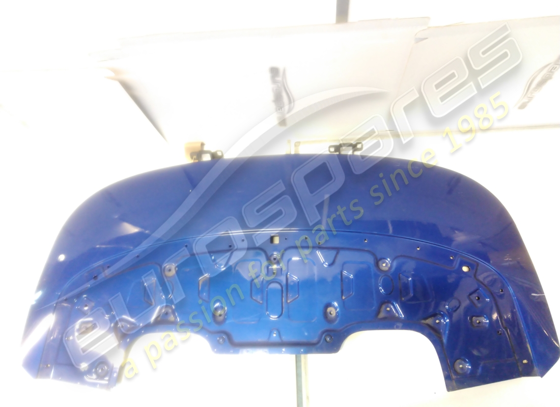 USED Maserati COMPLETE TONNEAU COVER WITHOUT HI . PART NUMBER 82859000 (1)