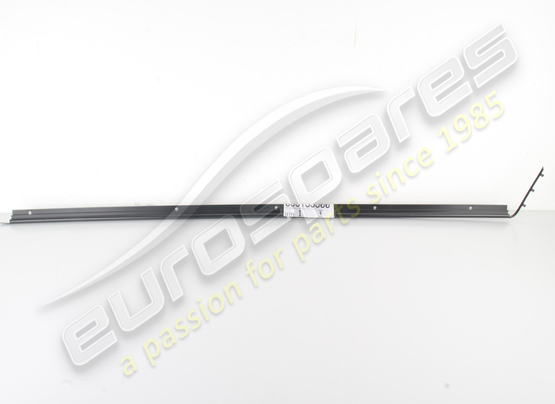 new ferrari rh outer gasket support. part number 63733300 (1)
