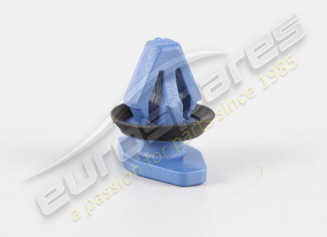 new lamborghini clip. part number 4m0839069 (1)