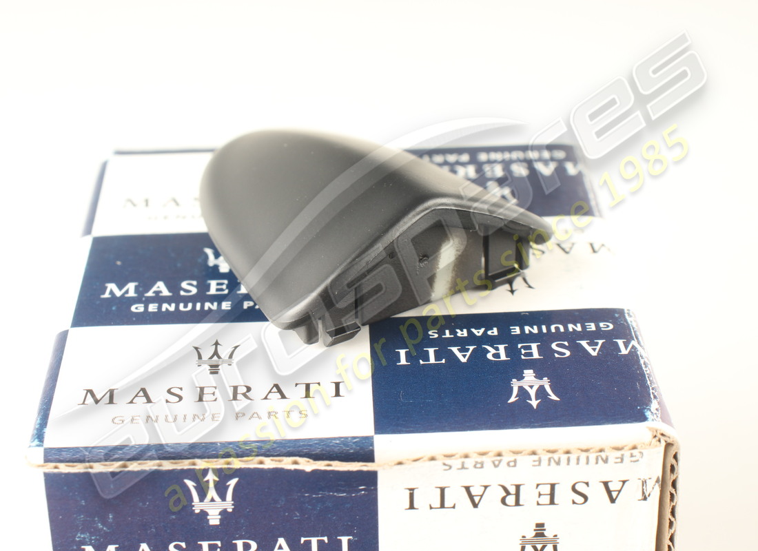 new maserati hook cover,black. part number 981335400 (3)