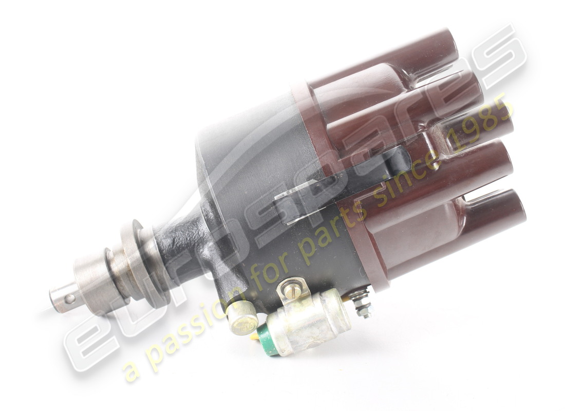 NEW MASERATI DISTRIBUTOR RIGHT ROTATION. PART NUMBER ME74820 (2) new maserati distributor right rotation. part number me74820 (2)