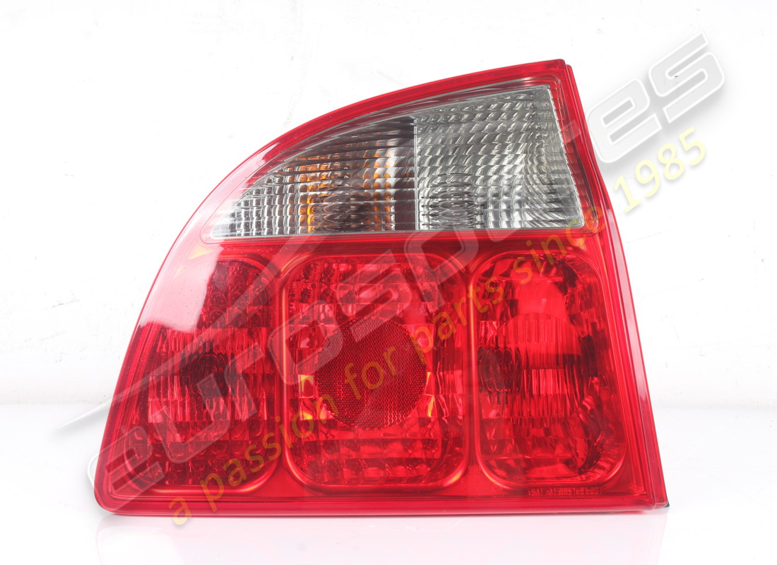 used maserati lh taillightspider. part number 186687 (2)
