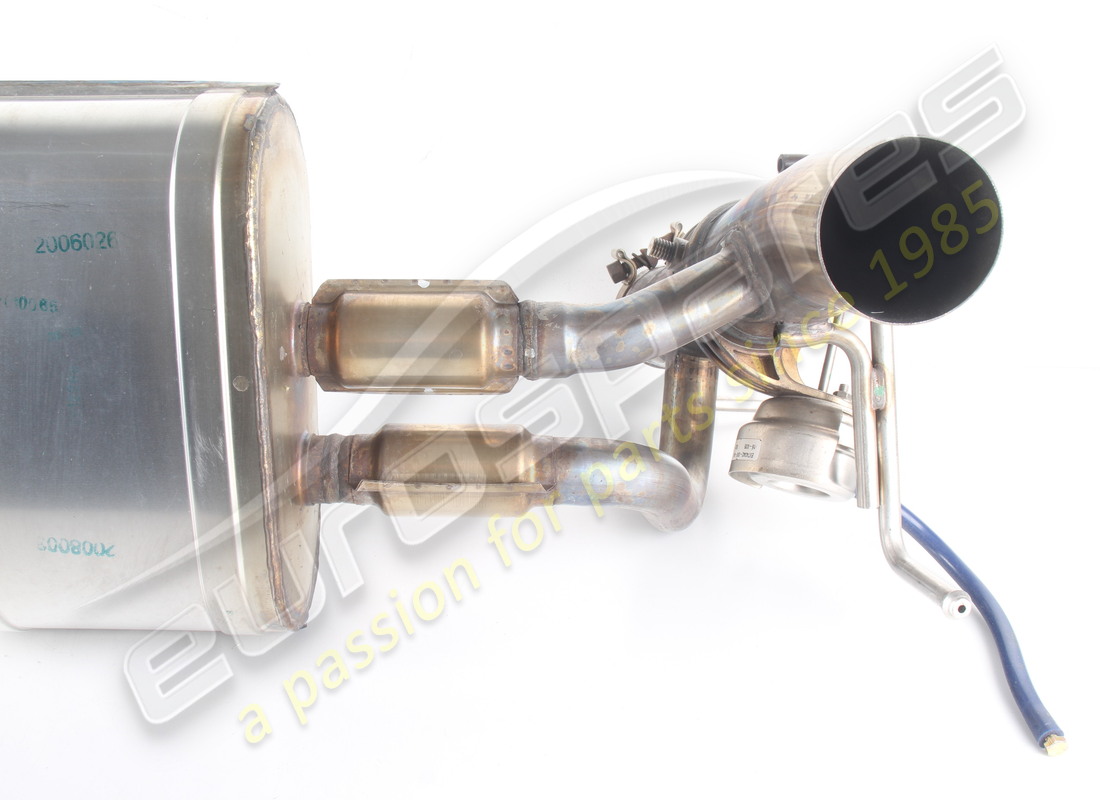 USED FERRARI CENTRAL SILENCER. PART NUMBER 844311 (3) used ferrari central silencer. part number 844311 (3)