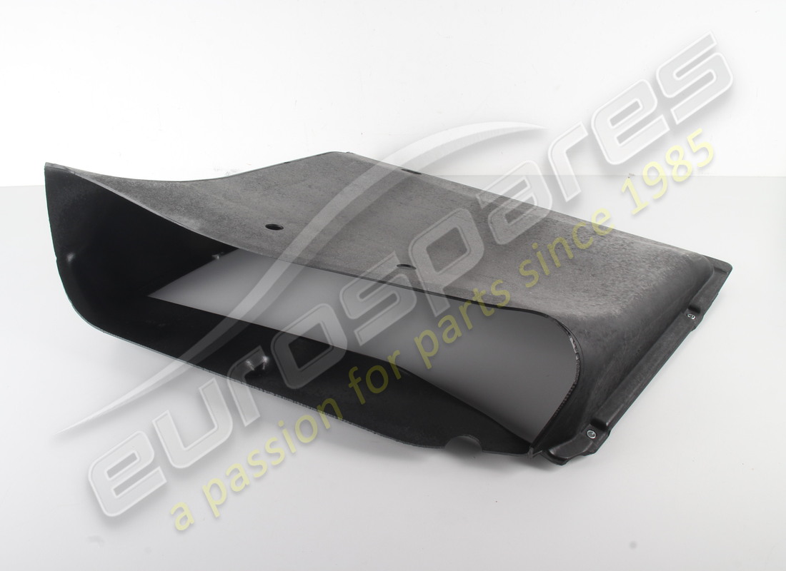 new ferrari lower rh duct. part number 82911000 (1)