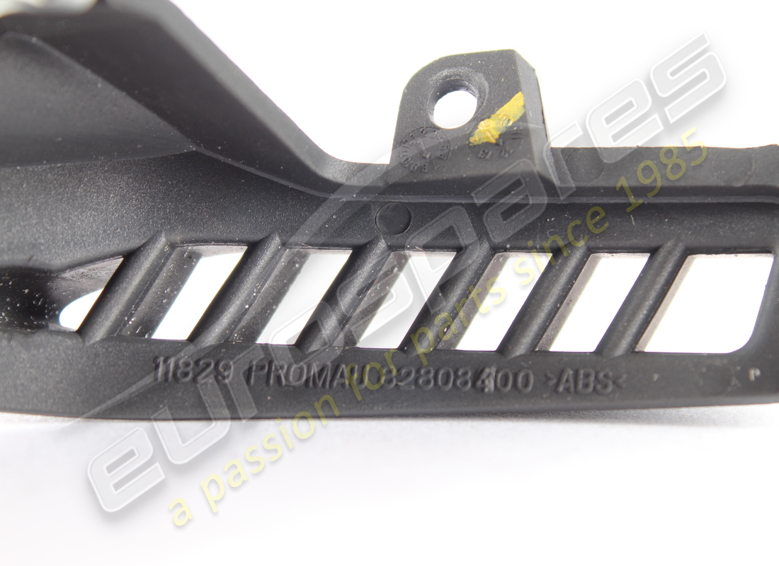 USED FERRARI RH LATERAL AIR DUCT GRILLE. PART NUMBER 82809600 (3) used ferrari rh lateral air duct grille. part number 82809600 (3)