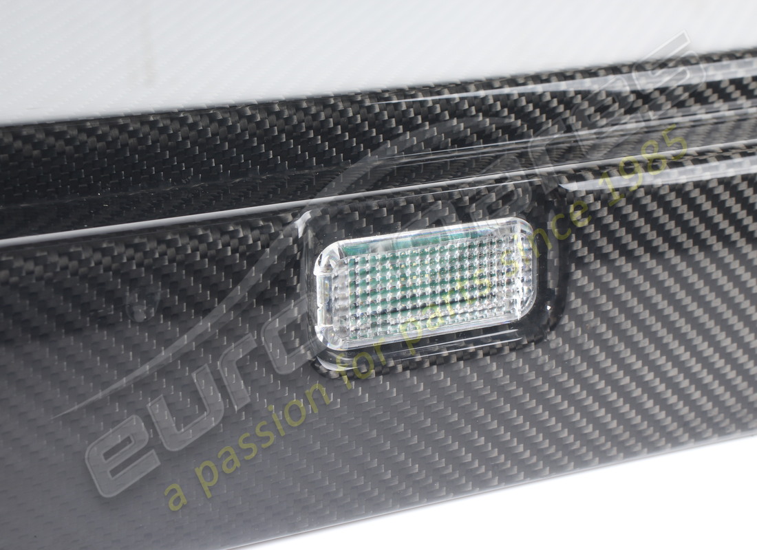 USED LAMBORGHINI PAIR CARBON DOOR PANELS. PART NUMBER 407867105AW (10) used lamborghini pair carbon door panels. part number 407867105aw (10)