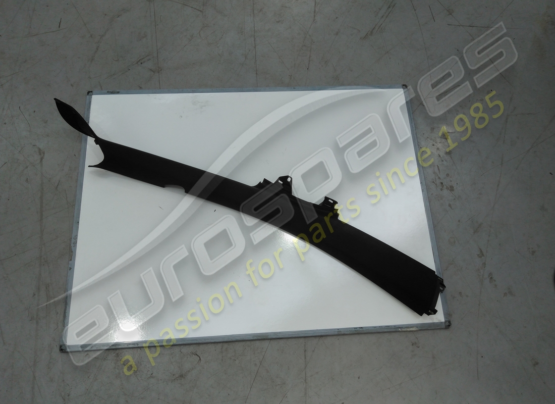 used lamborghini trim panel,pillar. part number 4t0867234njr7 (1)