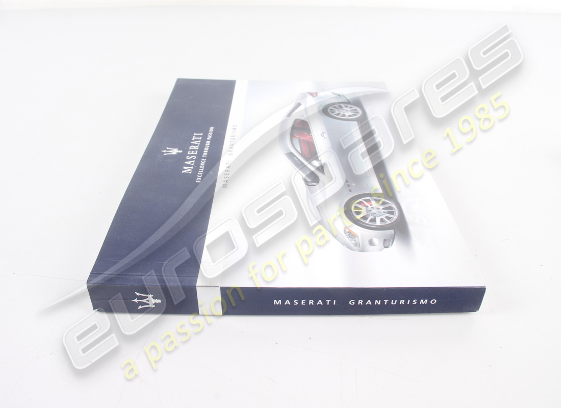 new maserati owners manual. part number 80682900 (2)
