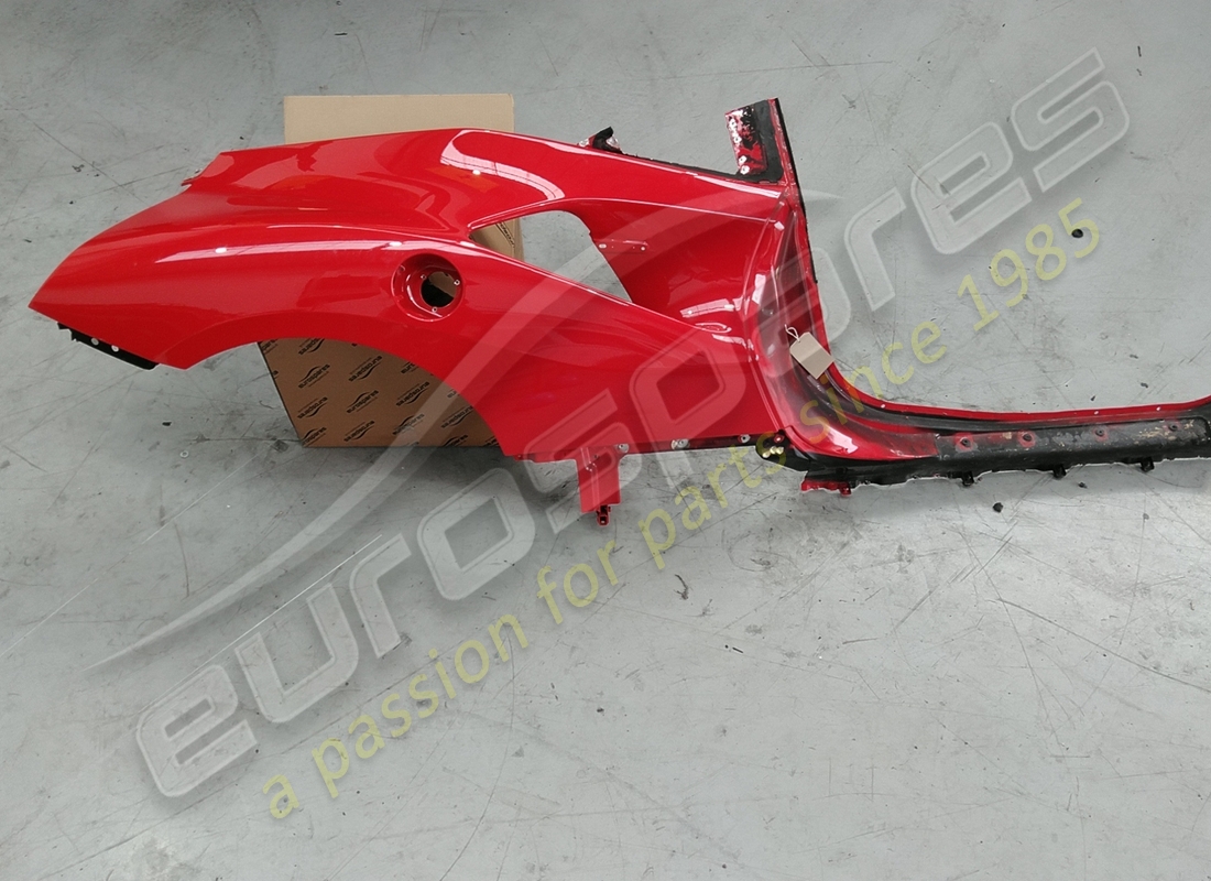 USED Ferrari RH FLANK . PART NUMBER 985855308 (1)