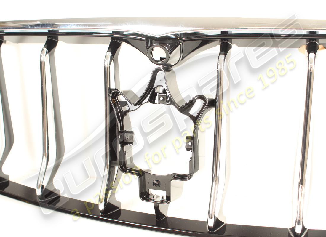 new maserati grill. part number 670163784 (3)
