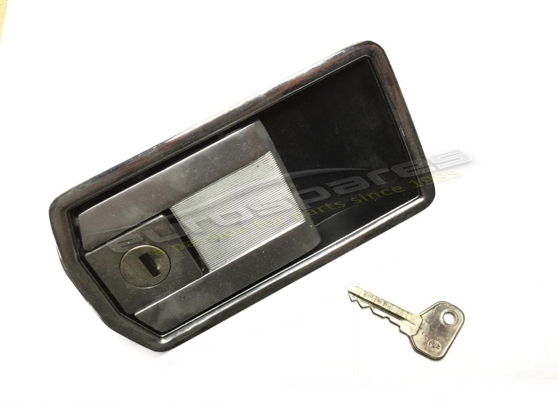 new ferrari lh door handle. part number 40062606 (1)
