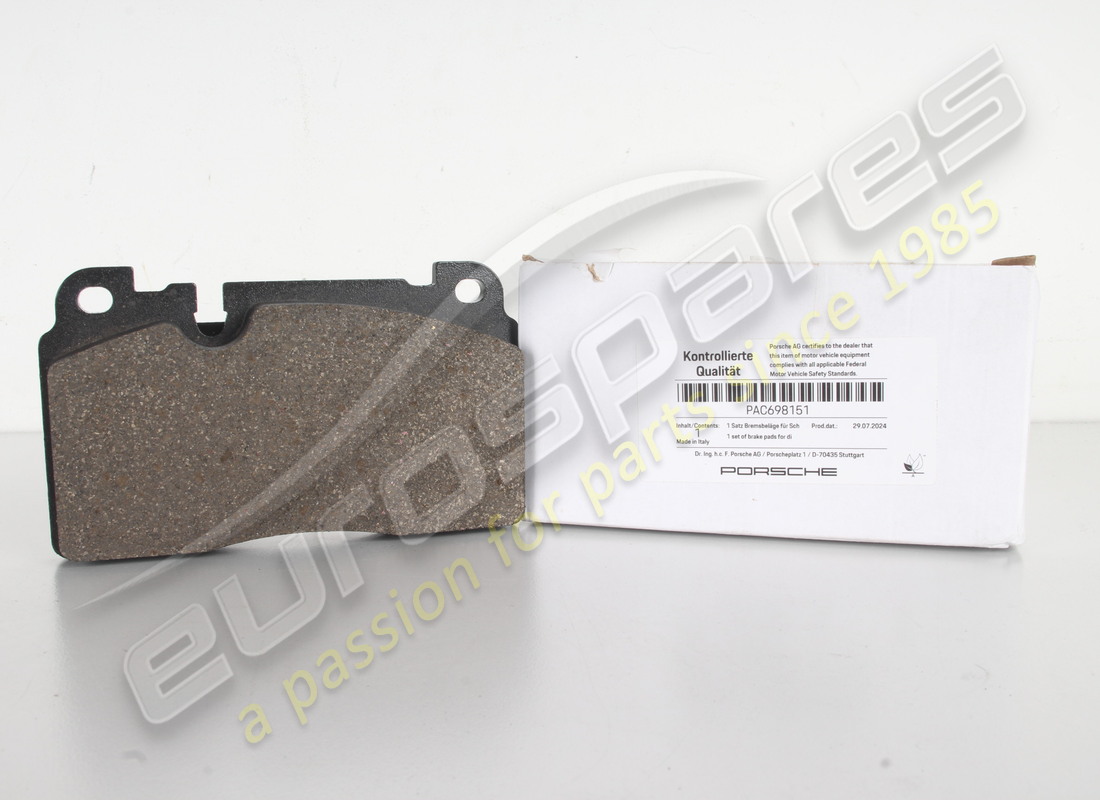 new porsche 1 set of brake pads for brake disc. part number pac698151 (1)