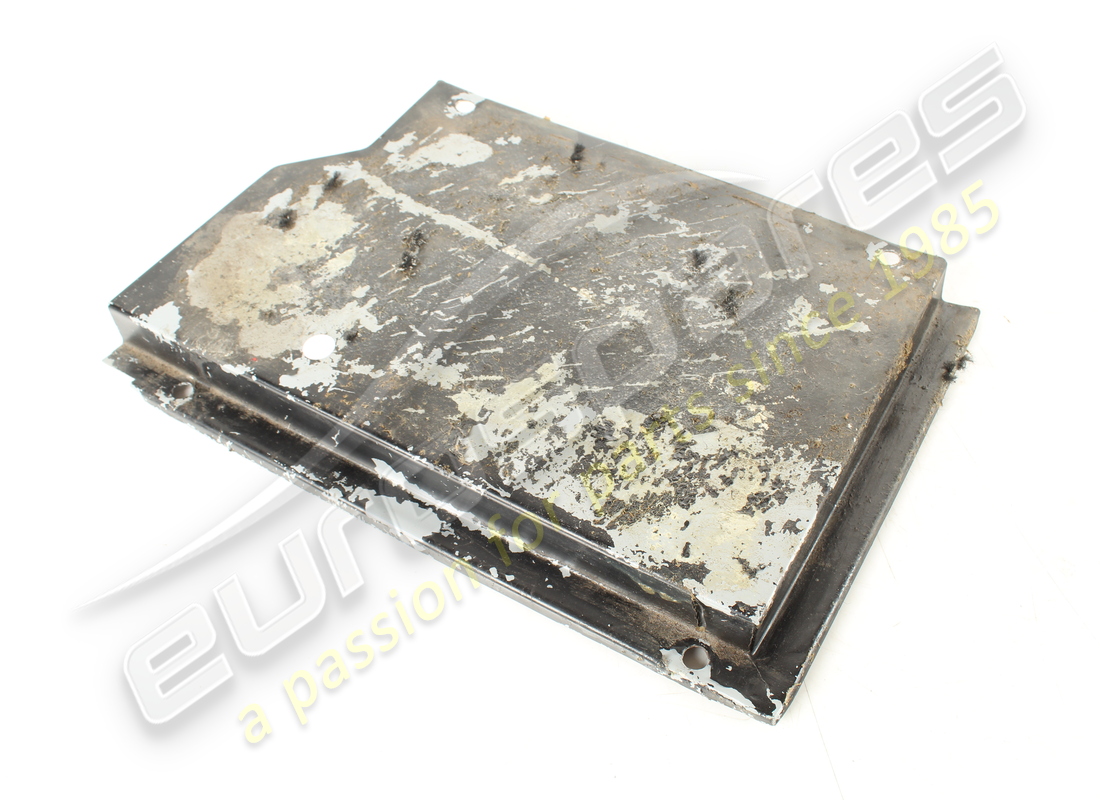 used ferrari shield. part number 61479900 (4)
