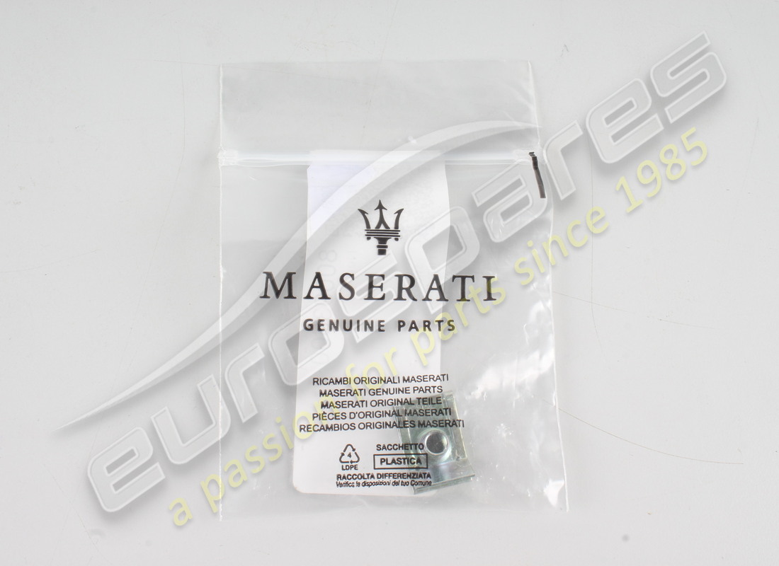 new maserati clip. part number 80093600 (1)