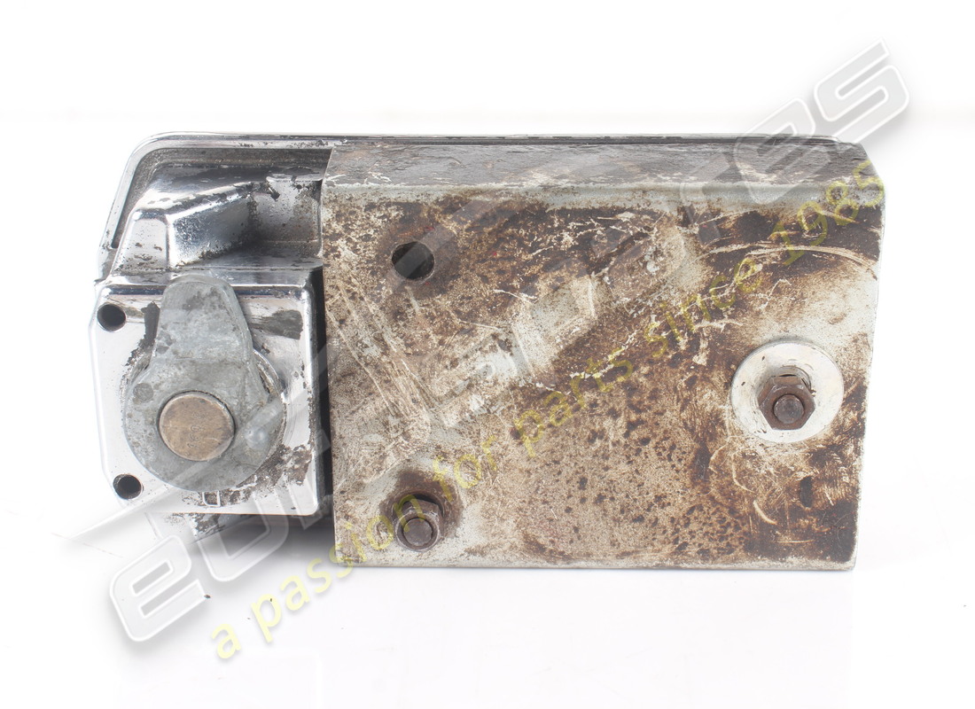 used ferrari rh door handle. part number 40062507 (4)