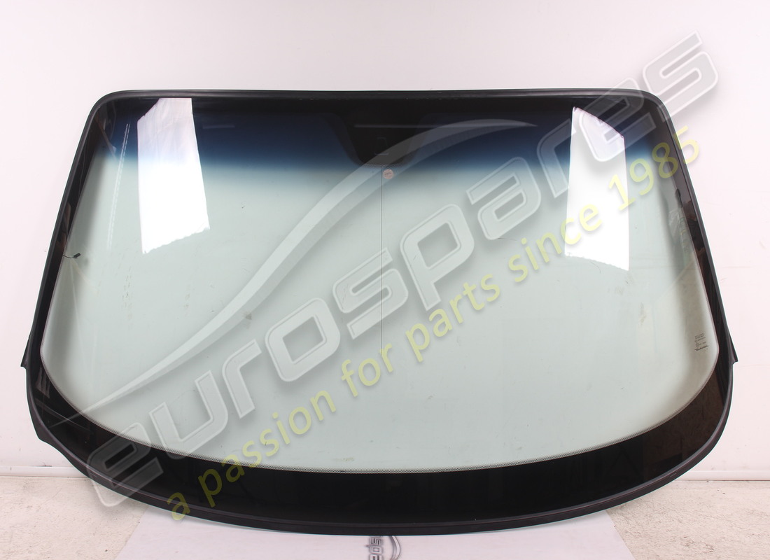 new maserati rhd windscreen. part number 67746400 (1)