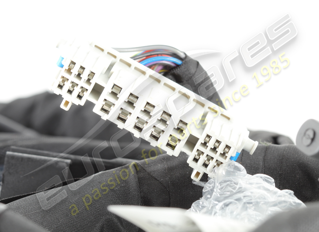 NEW FERRARI REAR CABLE. PART NUMBER 288065 (4) new ferrari rear cable. part number 288065 (4)