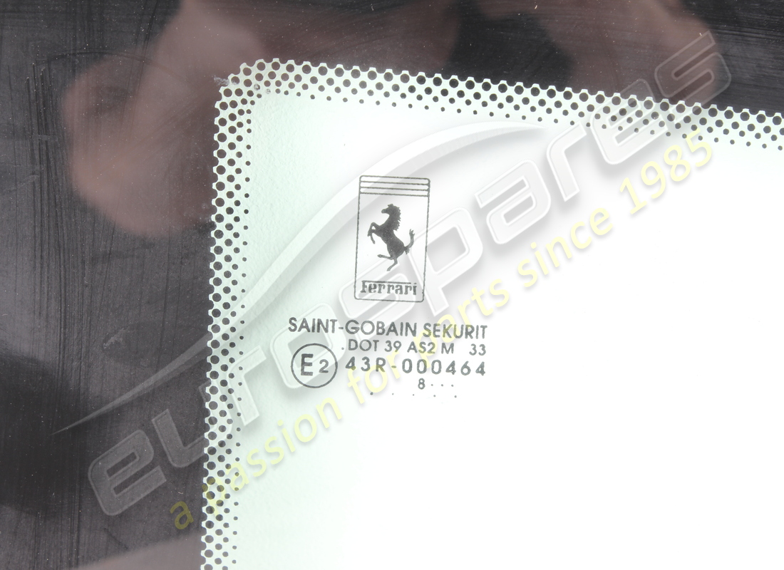 new ferrari lh rear side glass. part number 64019000 (2)