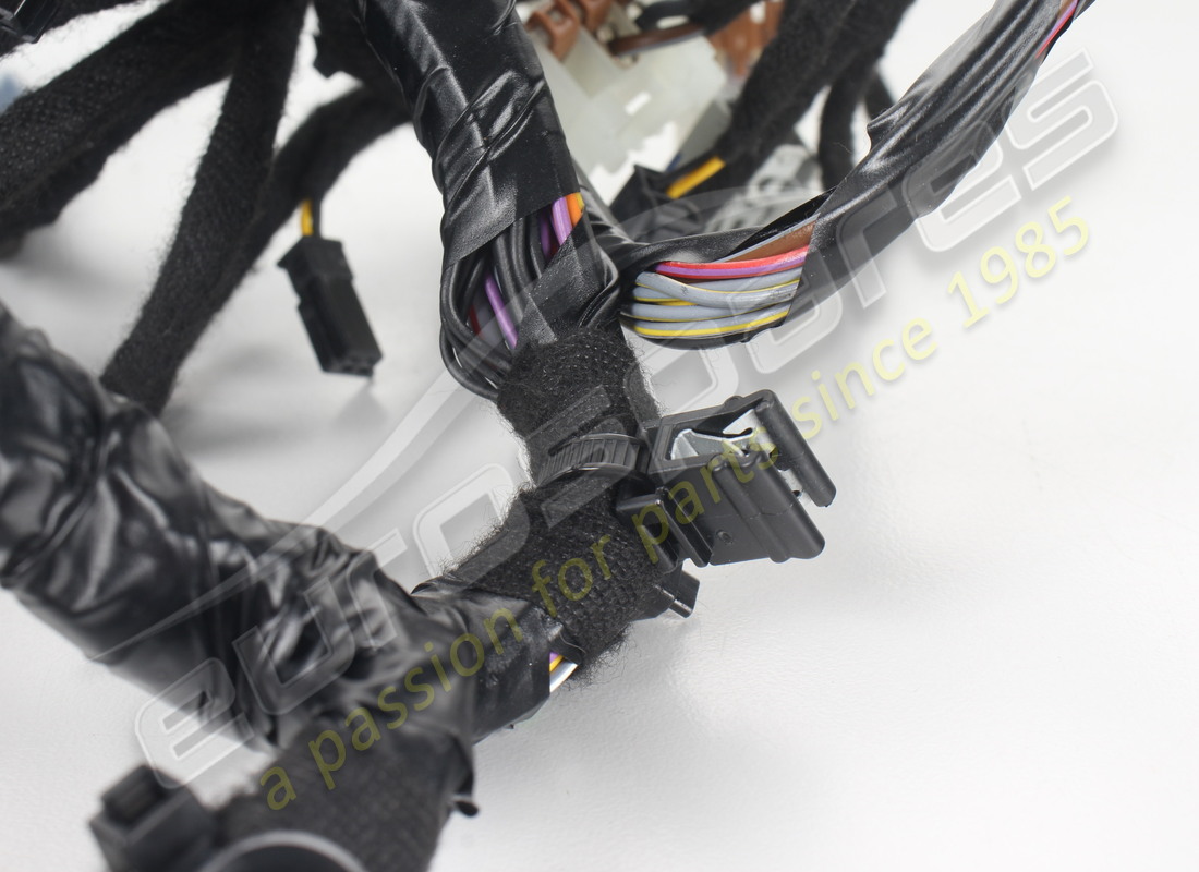 USED MASERATI CONSOLLE WIRING HARNESS. PART NUMBER 670038106 (2) used maserati consolle wiring harness. part number 670038106 (2)