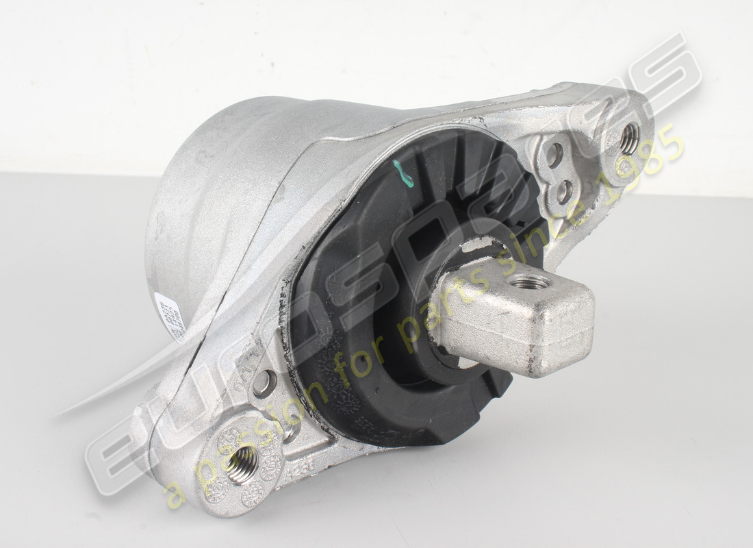 new maserati rubber - lh engine mounting. part number 670004870 (1)