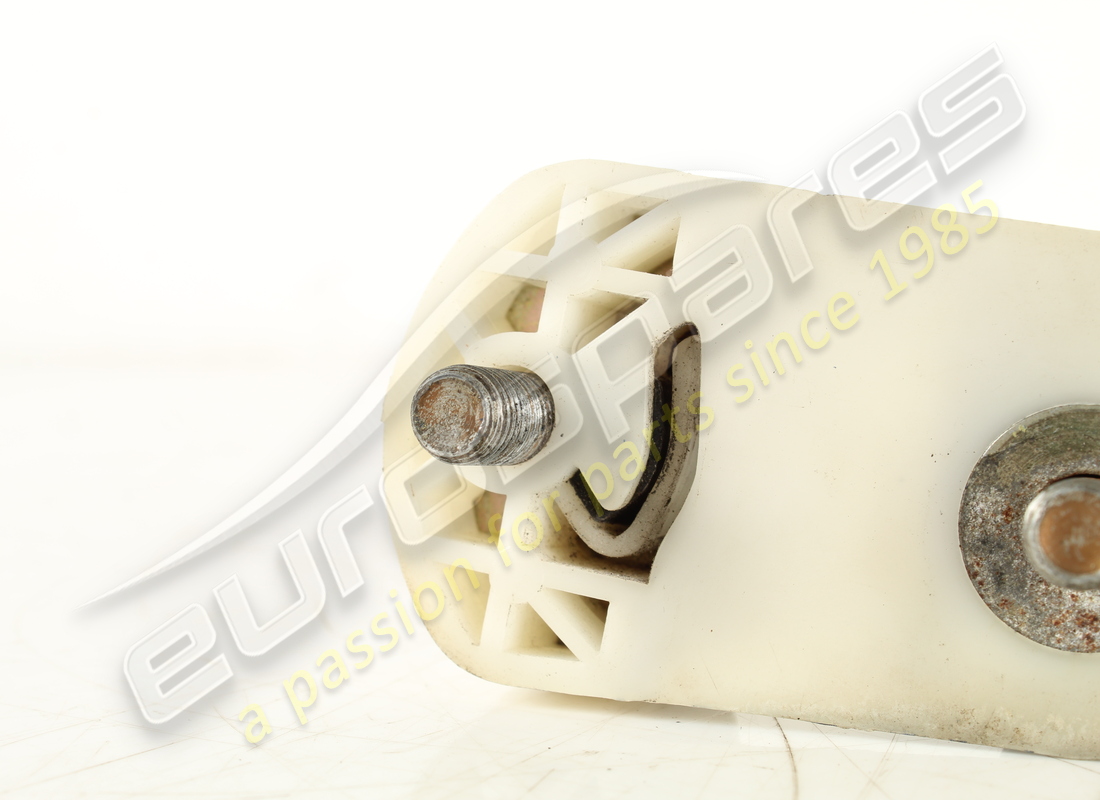 used ferrari lh catch plate. part number 40115602 (3)