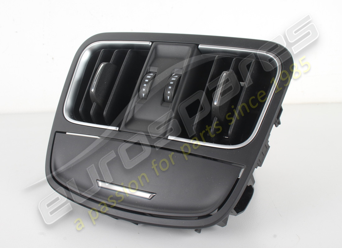 new maserati rear air vent. part number 670149418 (1)