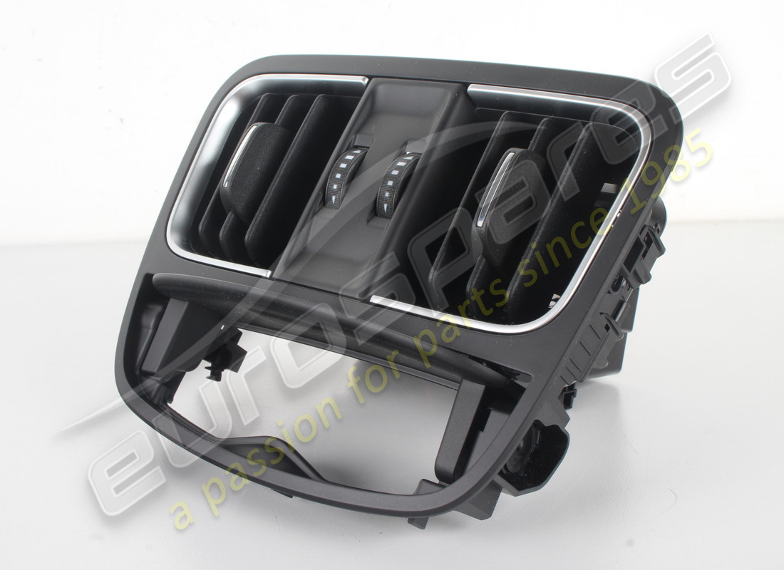 new maserati rear air vent. part number 670149418 (2)