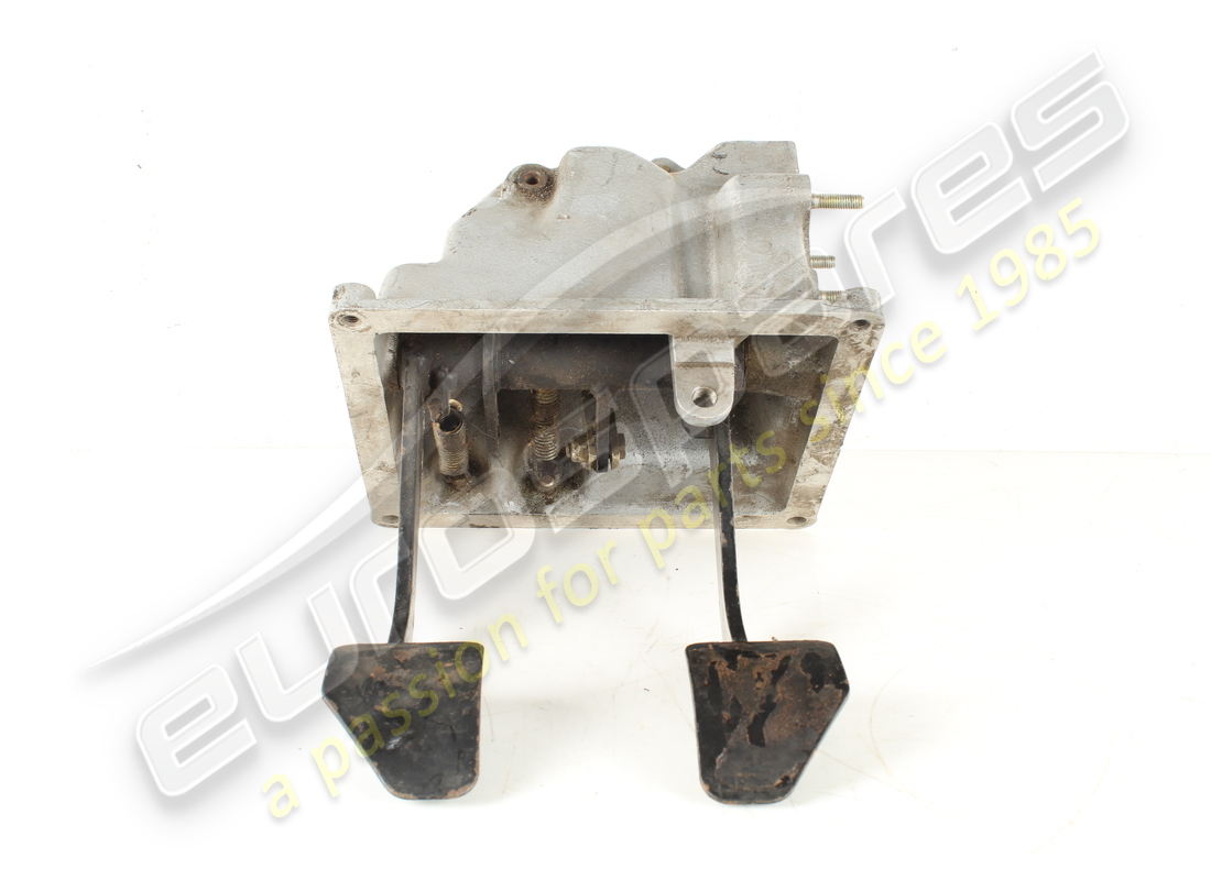 USED Ferrari PEDAL SUPPORT HOUSING LHD . PART NUMBER 129956 (1)