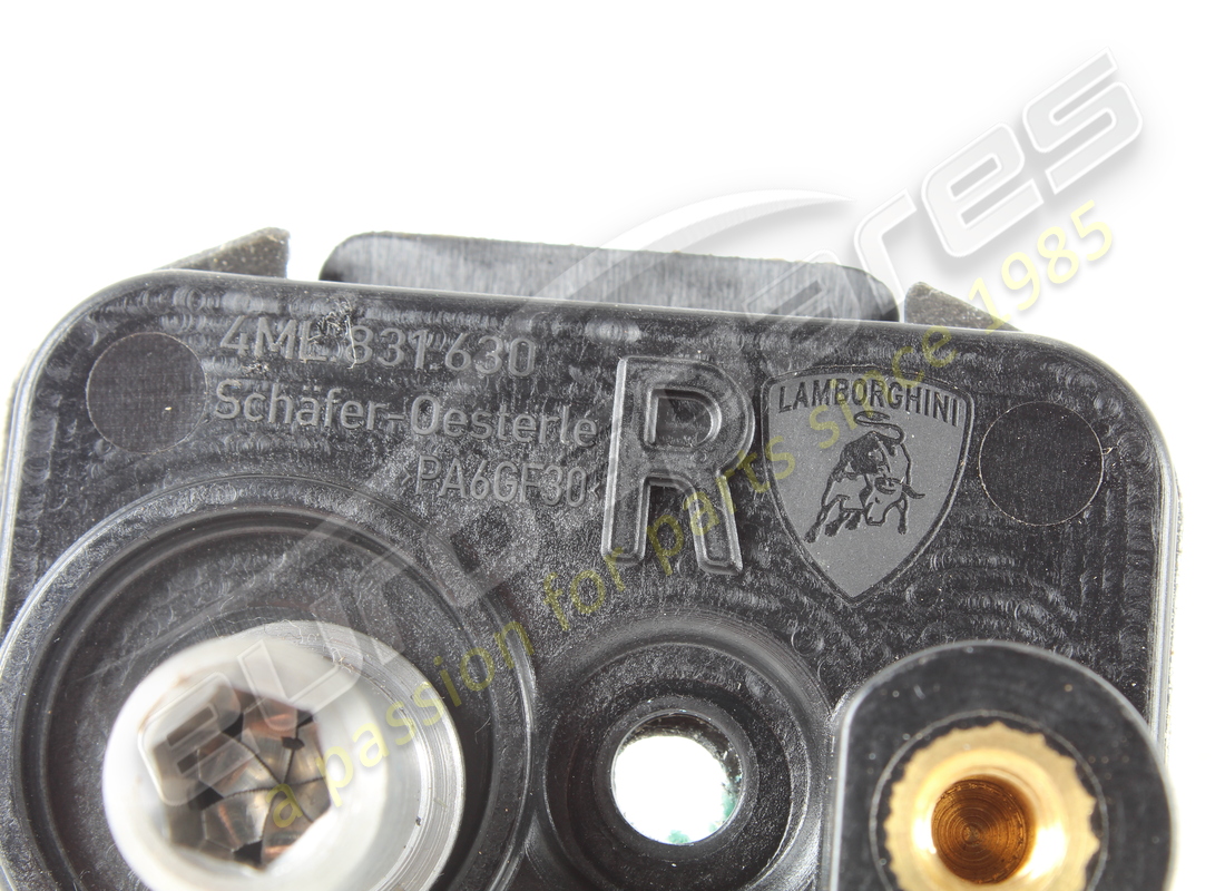 USED LAMBORGHINI BRACKET. PART NUMBER 4ML831630A (4) used lamborghini bracket. part number 4ml831630a (4)