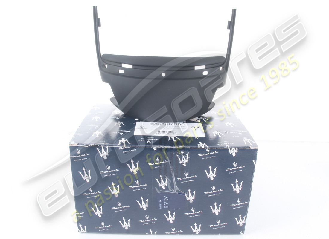 NEW MASERATI UPPER COVER FOR STEERING ROD. PART NUMBER 69997300 (1) new maserati upper cover for steering rod. part number 69997300 (1)