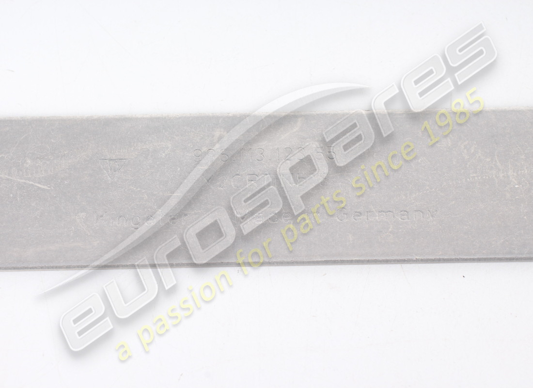 new porsche bracket. part number 99611312355 (3)