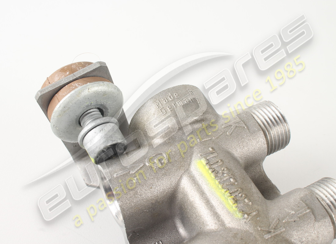 new lamborghini oil temperatur. part number 7l0317027a (4)