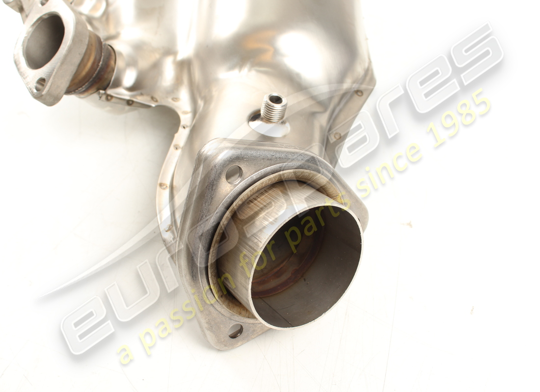 new ferrari rh exhaust manifold. part number 247595 (3)