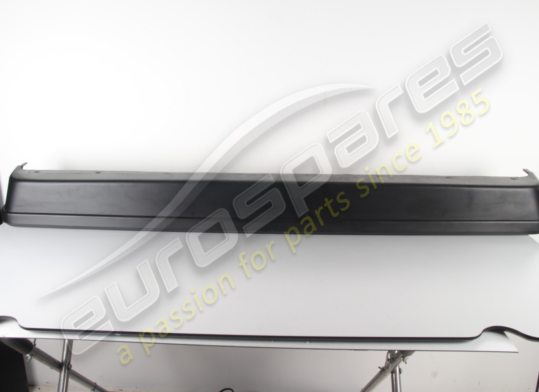 new (other) ferrari rear bumper. part number 60573600 (2)