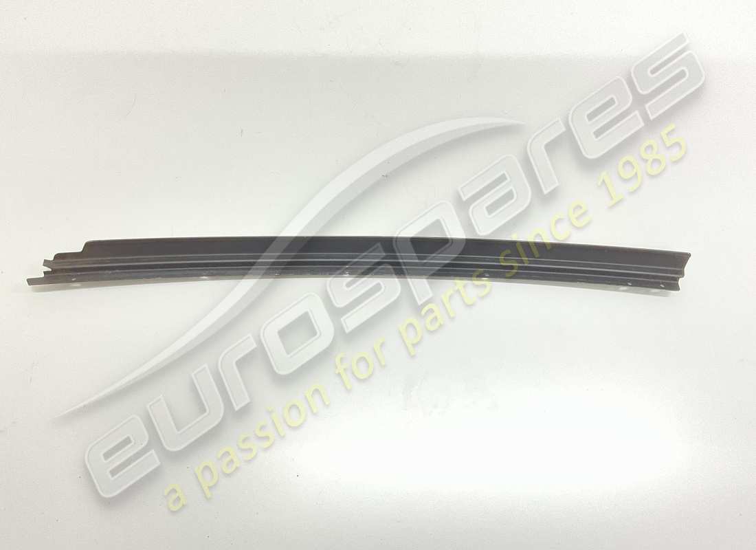 new ferrari lh moulding. part number 60636300 (2)