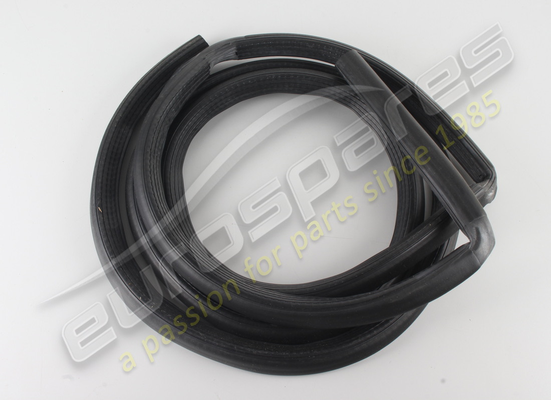 new ferrari rh gasket. part number 63620100 (1)