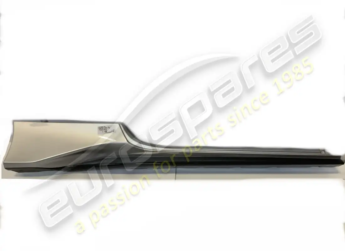 USED Ferrari COMPLETE RH UNDERDOOR TRIM . PART NUMBER 766048 (1)
