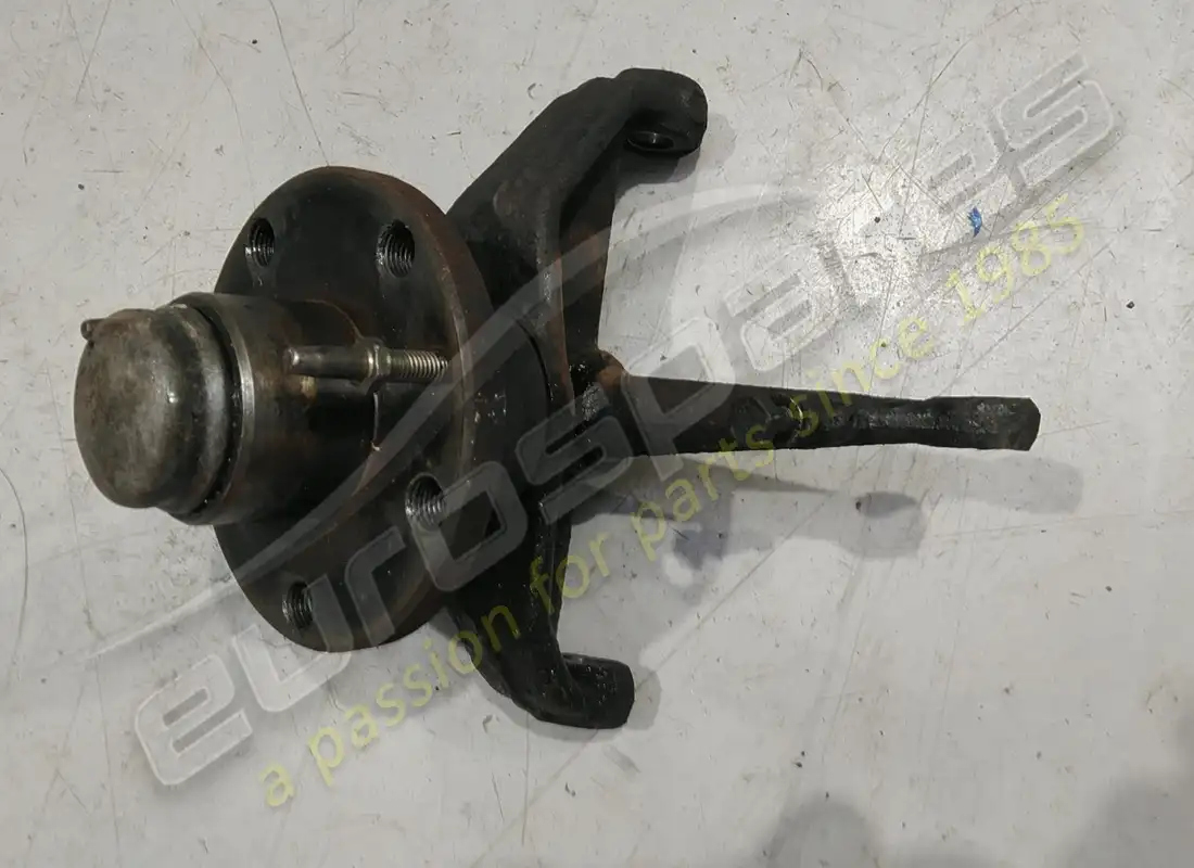 USED Eurospares COMPLETE HUB & STUB AXLE . PART NUMBER EAP1384301 (1)