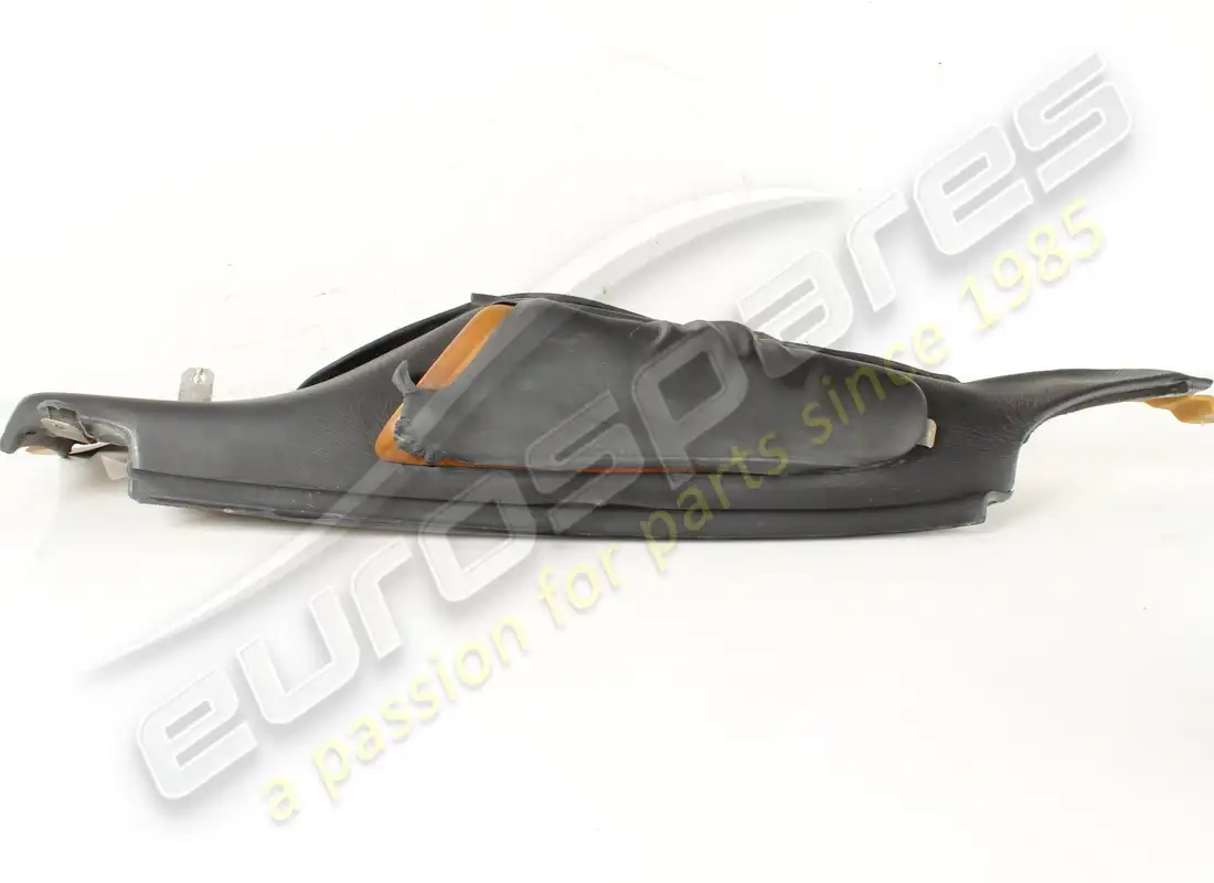 damaged ferrari lh belt cover in black vm8500. part number 64584100 (5)