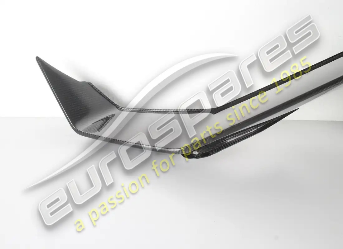new (other) lamborghini corner trim. part number 470807138 (3)