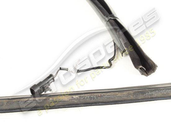 used maserati glass guide gasket for rh rear d part number 67478700