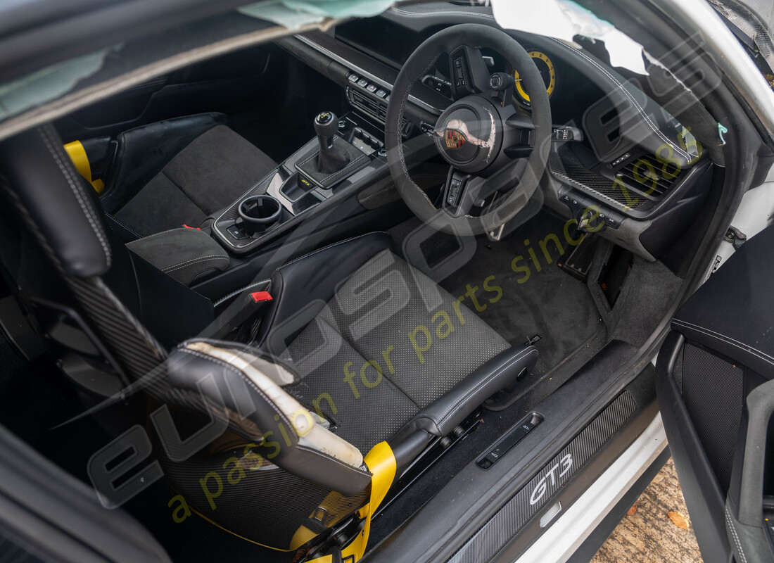 porsche 2023 (992-1 gt3/rs/st) with 3191 miles, being prepared for dismantling #9