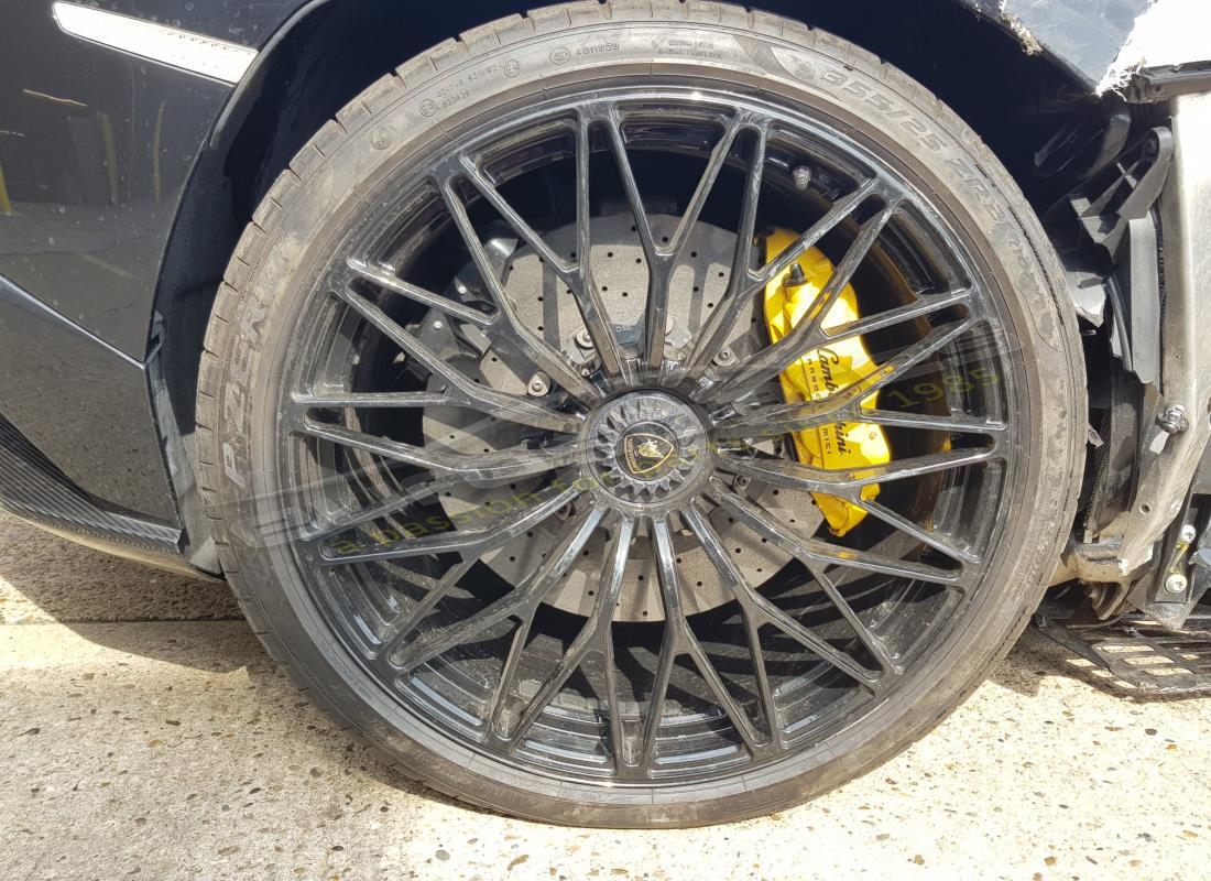 lamborghini 2018 (lp740-4 s coupe) with 6,254 miles, being prepared for dismantling #18