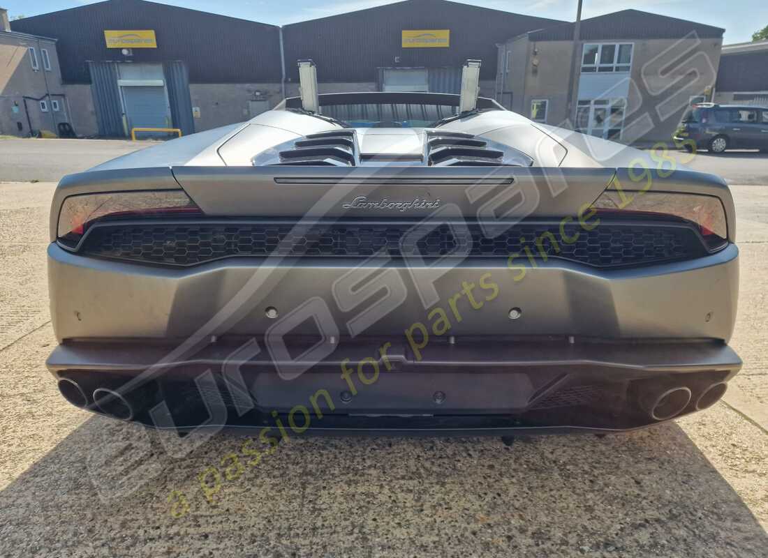 lamborghini 2017 (lp610-4 spyder) with 21,701 kilometers, being prepared for dismantling #4