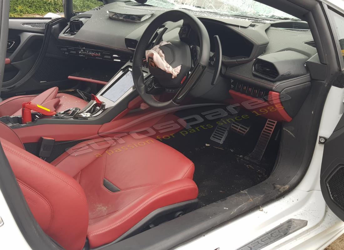 lamborghini evo coupe (2020) with 5,552 miles, being prepared for dismantling #9