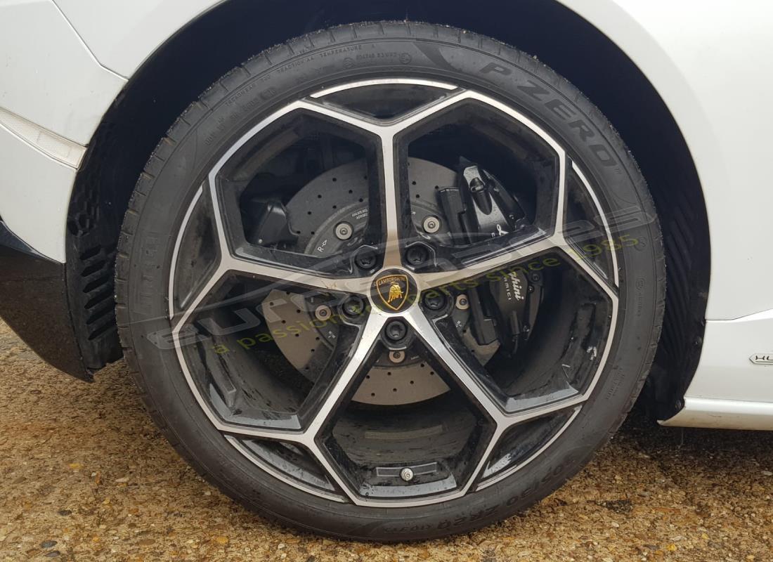 lamborghini evo coupe (2020) with 5,552 miles, being prepared for dismantling #14