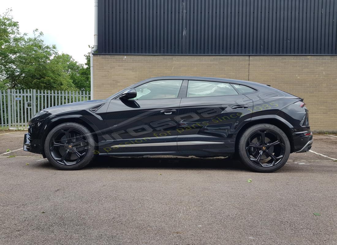 lamborghini urus (2019) with 7,805 miles, being prepared for dismantling #2