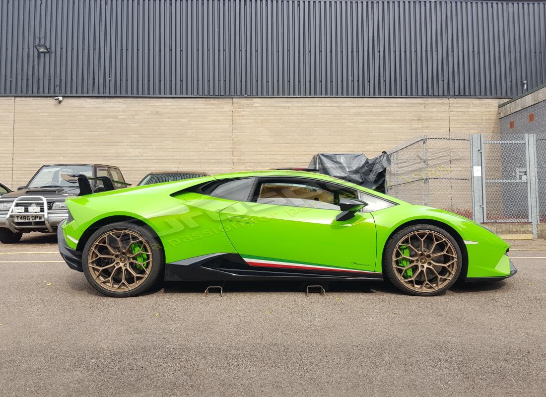 lamborghini performante coupe (2018) with 6,976 miles, being prepared for dismantling #6