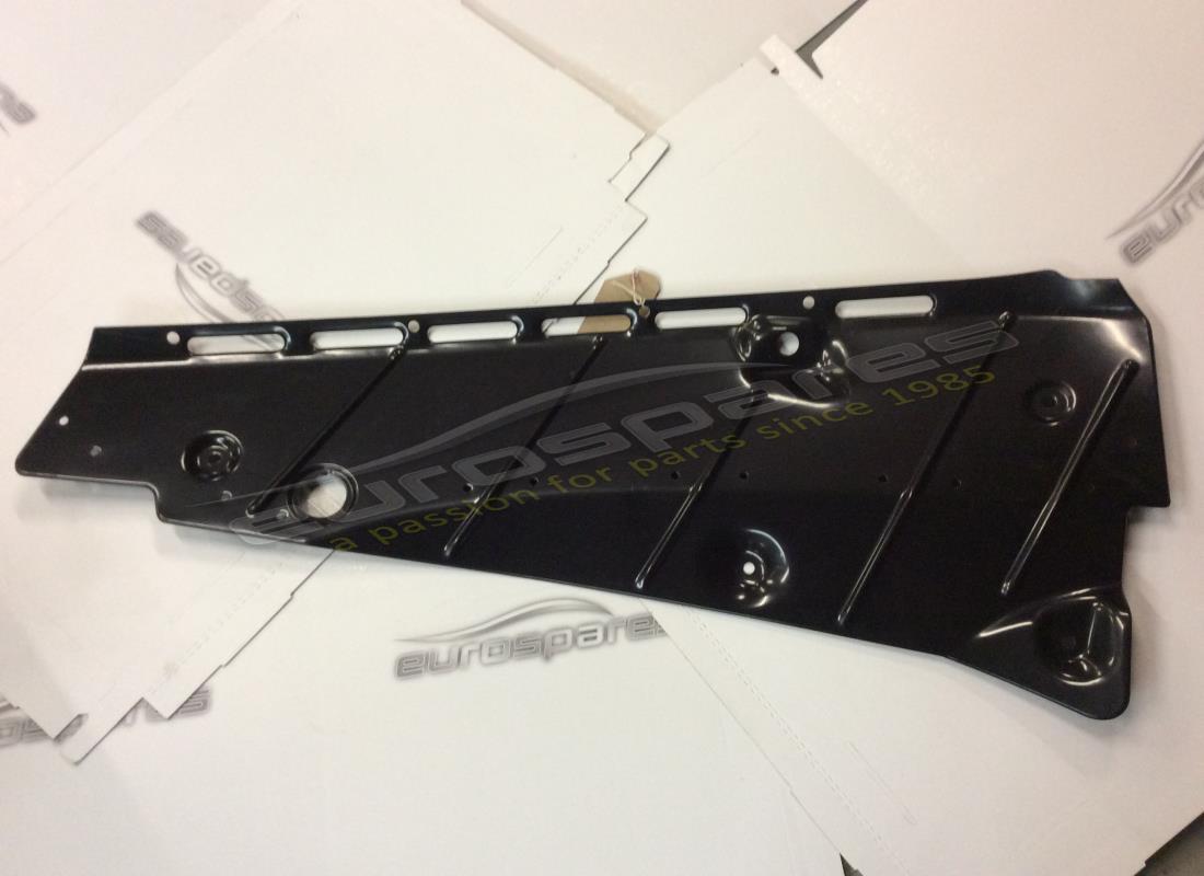 new ferrari lh panel. part number 65889700 (1)